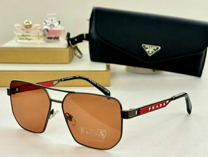 prada aaa qualite lunettes de soleil s_125b251